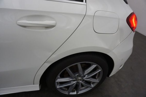 Mercedes-Benz A 220