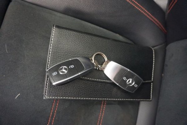 Mercedes-Benz A 220