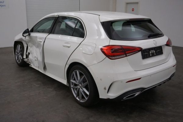Mercedes-Benz A 220