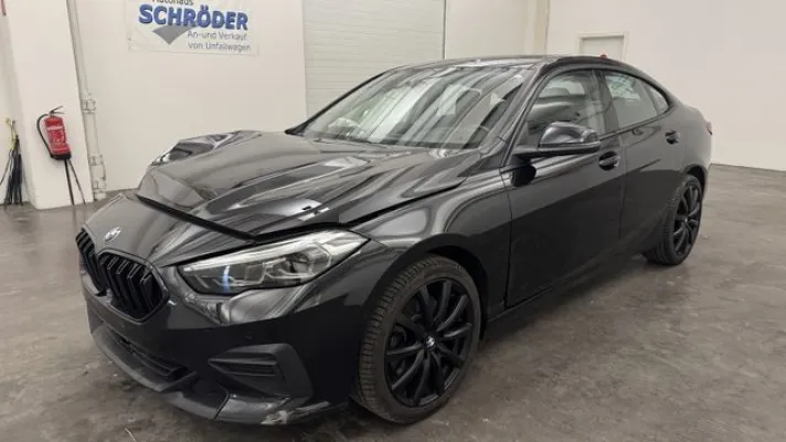 BMW 220
