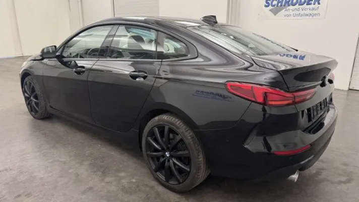 BMW 220