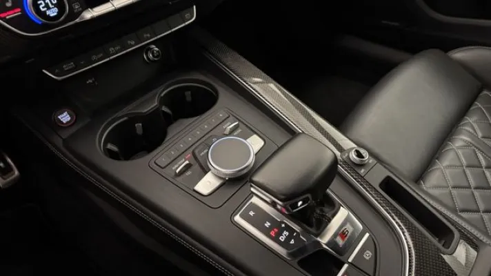 Audi S5