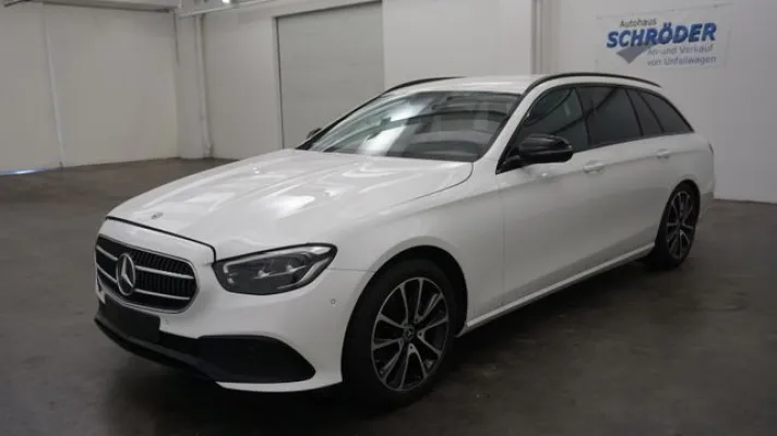 Mercedes-Benz E 200