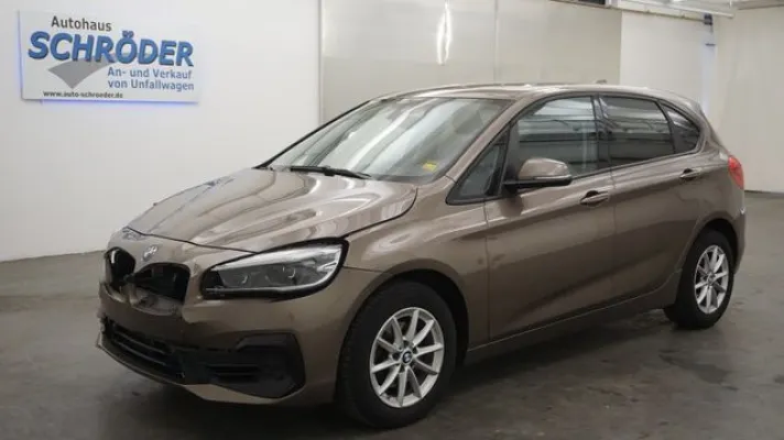 BMW 218