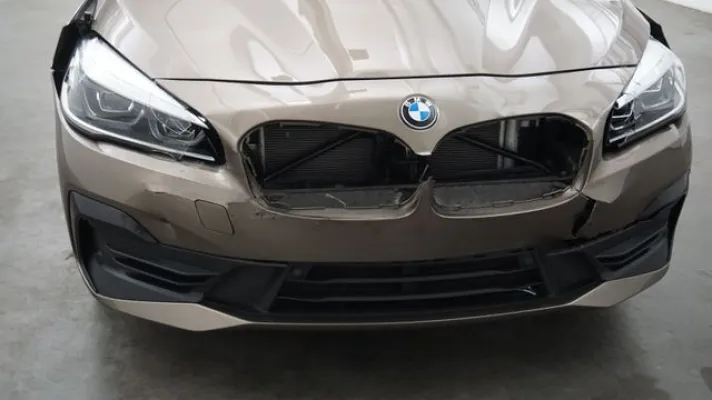 BMW 218
