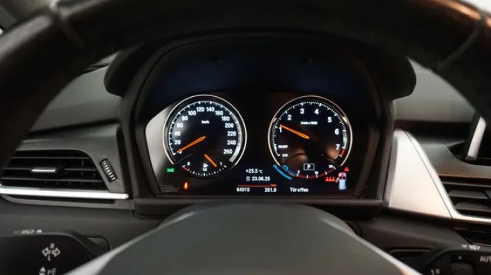 BMW 218