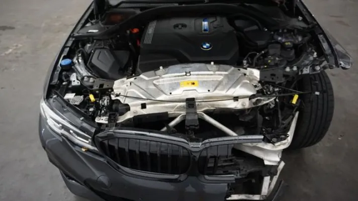 BMW 330