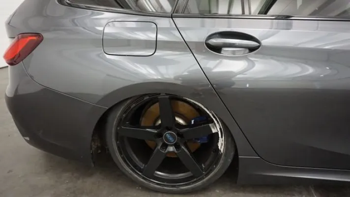 BMW 330