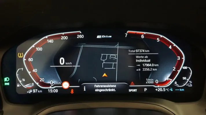 BMW 330