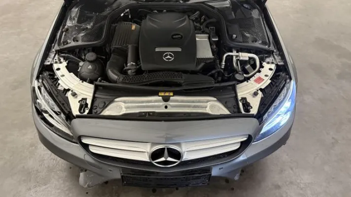 Mercedes-Benz C 200