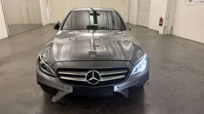 Mercedes-Benz C 200