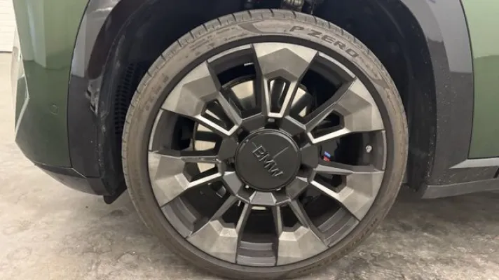 BMW XM