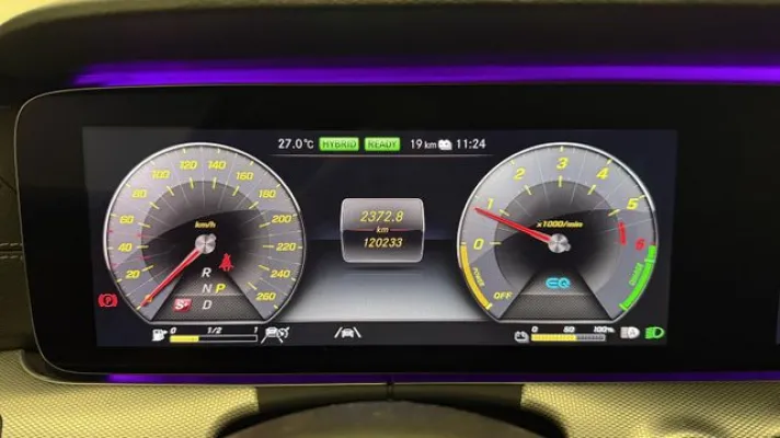 Mercedes-Benz E 300