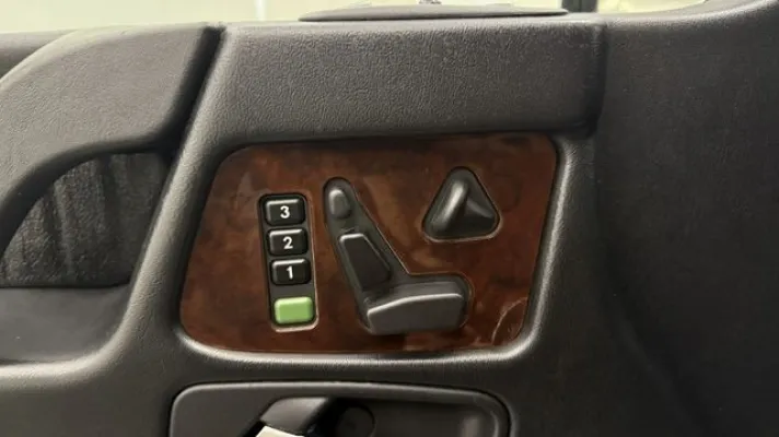 Mercedes-Benz G 500