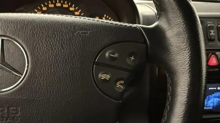 Mercedes-Benz G 500