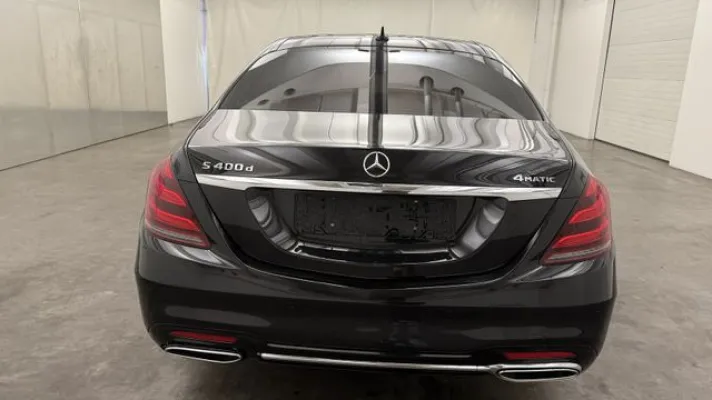 Mercedes-Benz S 400