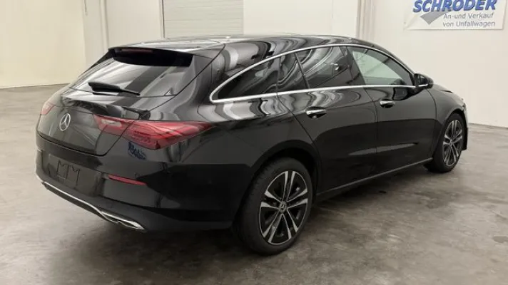 Mercedes-Benz CLA 200