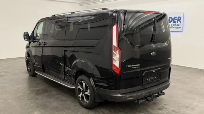 Ford Tourneo Custom