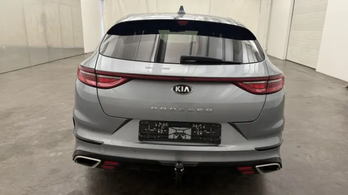 Kia pro cee'd / ProCeed