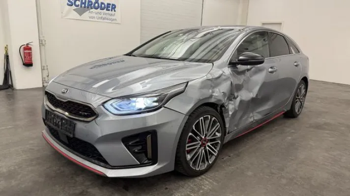 Kia pro cee'd / ProCeed