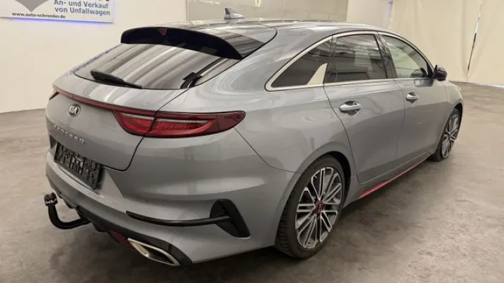 Kia pro cee'd / ProCeed
