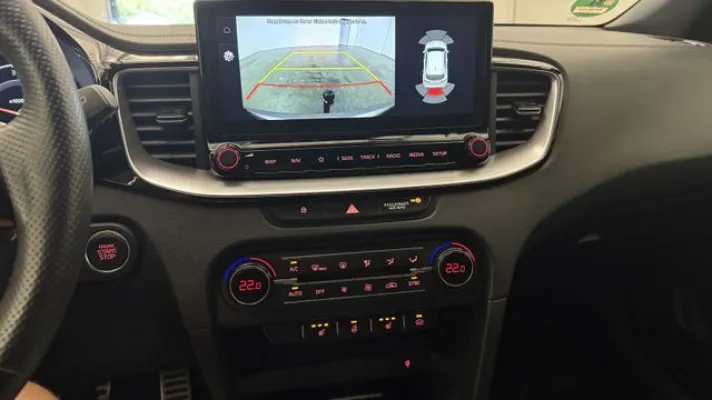 Kia pro cee'd / ProCeed