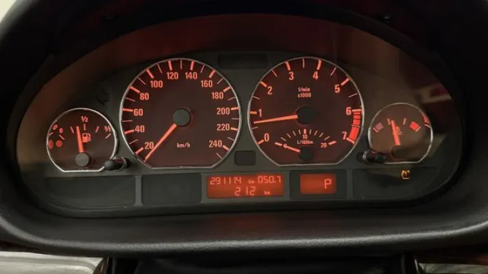 BMW 325