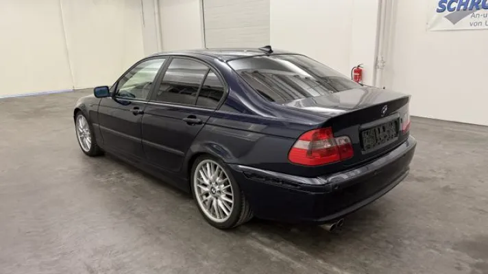 BMW 325