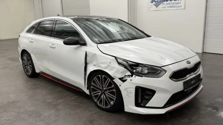Kia pro cee'd / ProCeed