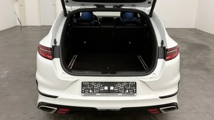 Kia pro cee'd / ProCeed