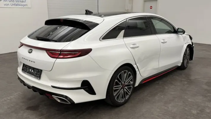 Kia pro cee'd / ProCeed